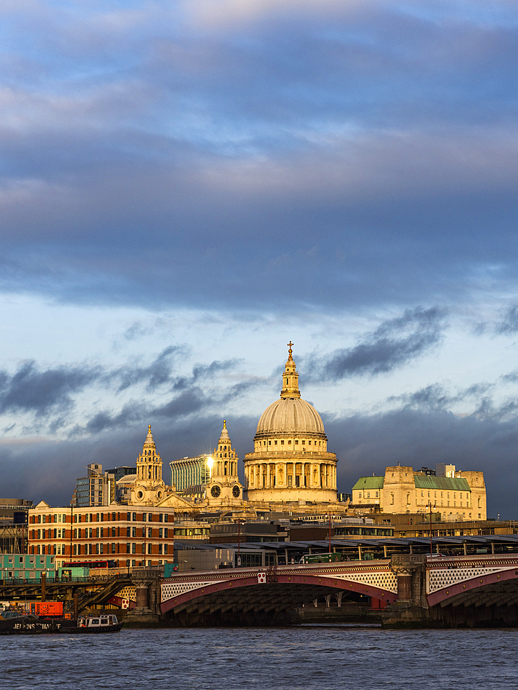 St. Pauls Cathedral at sunset, City of London, London, England, United Kingdom, Europe