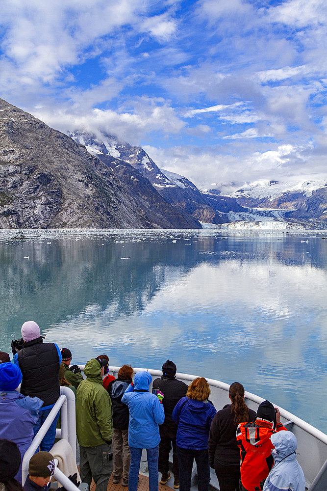 Guests from the Lindblad Expeditions ship National Geographic Sea Bird in Glacier Bay National Park, Southeast Alaska, USA.