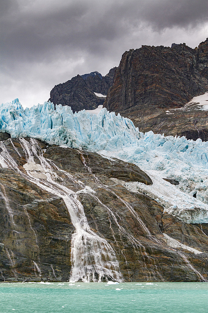 Views of the glaciers and mountains of Drygalski Fjord on the southeast side of South Georgia, Southern Ocean, Polar Regions