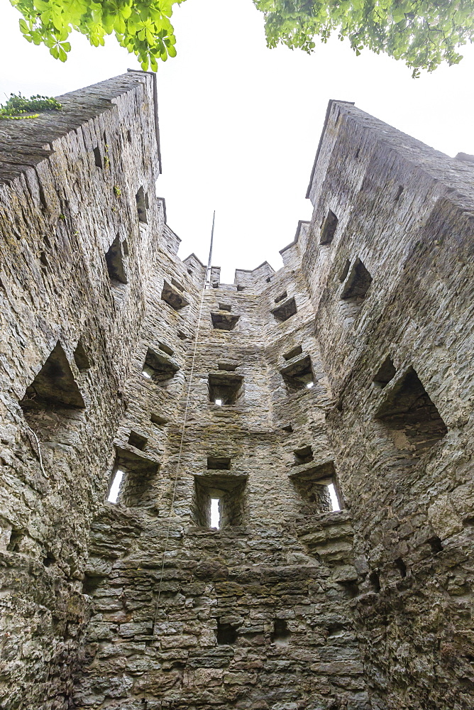 View the original wall around the town of Visby, UNESCO World Heritage Site, Gotland Island, Sweden, Scandinavia, Europe