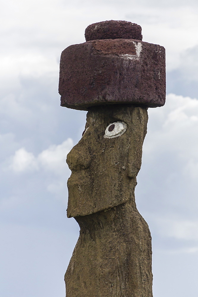 Preserved original moai in the Tahai Archaeological Zone, Rapa Nui National Park, UNESCO World Heritage Site, Easter Island (Isla de Pascua), Chile, South America