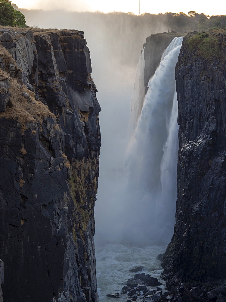 View of Victoria Falls on the Zambezi River, UNESCO World Heritage Site, straddling the border of Zambia and Zimbabwe, Africa