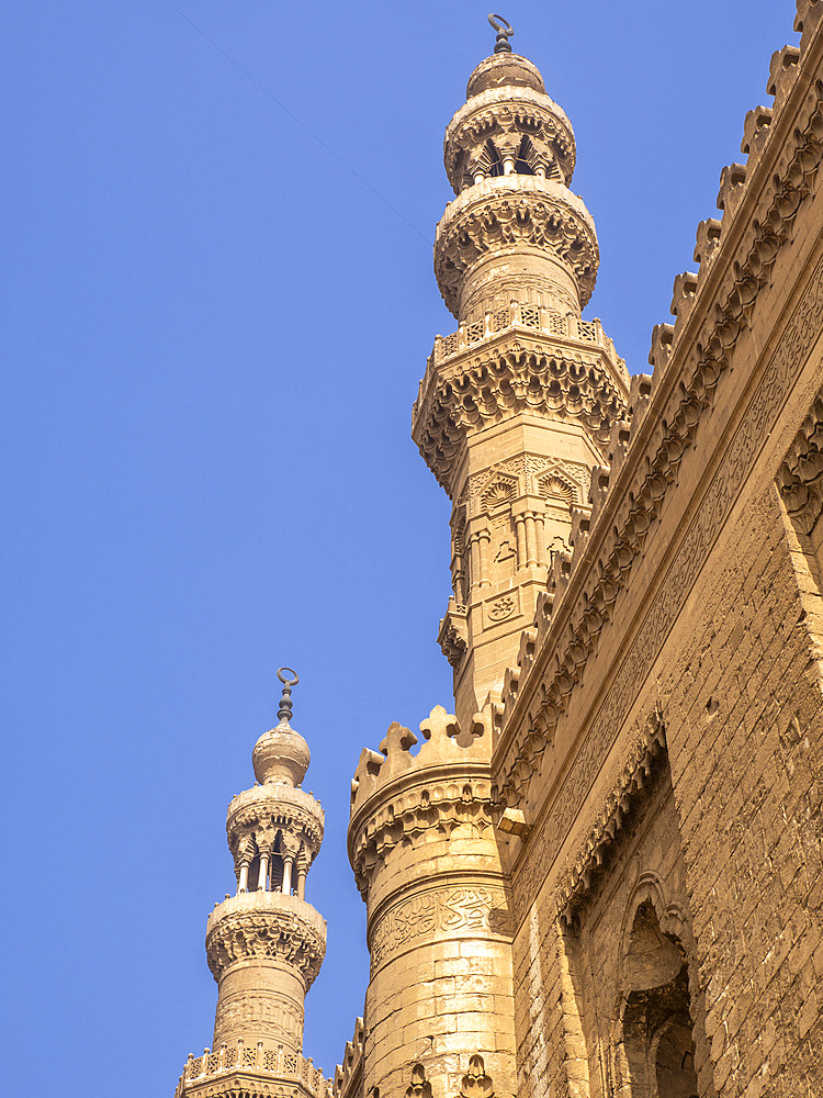 The Mosque of Sultan Hassan, built between 1356 and 1363 during the Bahri Mamluk period, Cairo, Egypt, North Africa, Africa