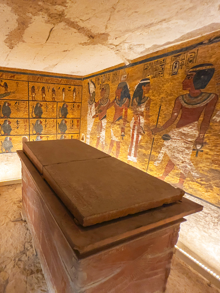 Reliefs and paintings in the tomb of Tutankhamun, with his sarcophagus, Valley of the Kings, UNESCO World Heritage Site, Thebes, Egypt, North Africa