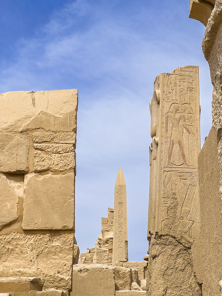 Obelisk of Thutmosis I, Karnak Temple Complex, a vast mix of temples, pylons, and chapels, UNESCO World Heritage Site, near Luxor, Thebes, Egypt, North Africa, Africa