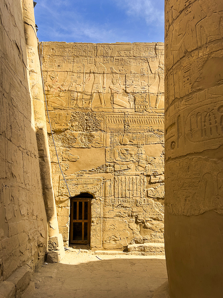 The Karnak Temple Complex, comprises a vast mix of temples, pylons, chapels, and other buildings, UNESCO World Heritage Site, near Luxor, Thebes, Egypt, North Africa, Africa