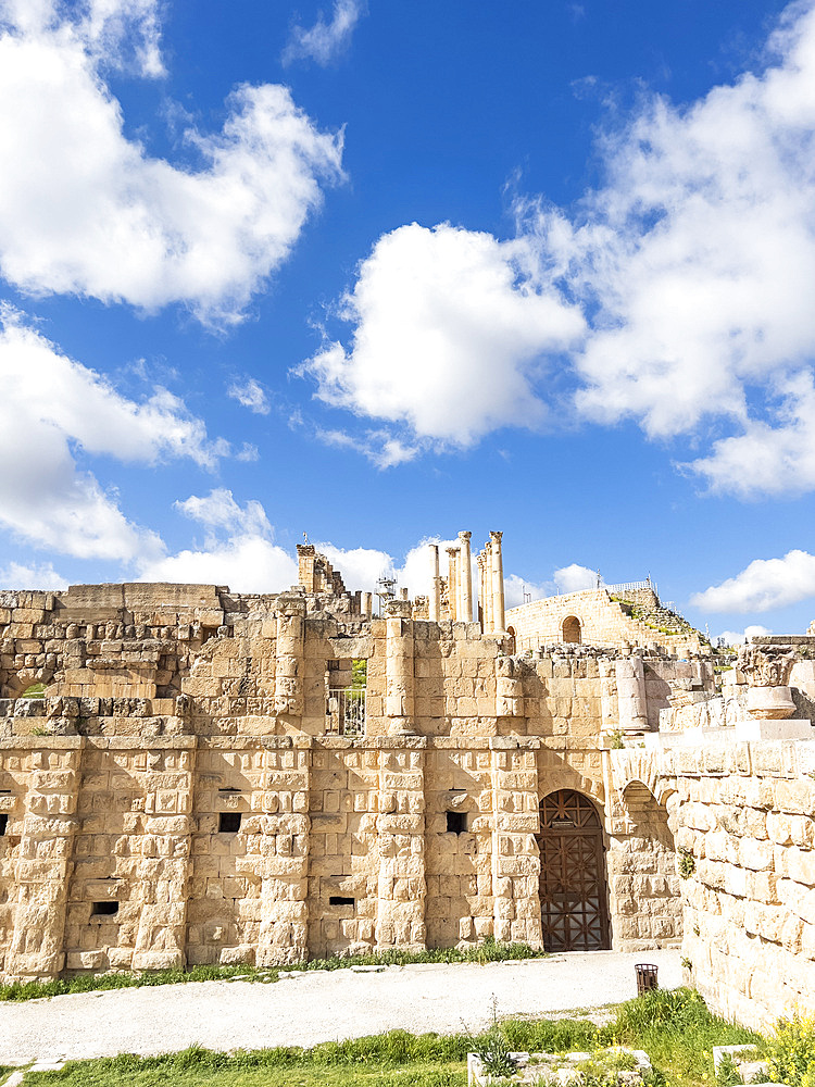 Crumbled ruins in the ancient city of Jerash, believed to have been founded in 331 BC by Alexander the Great, Jerash, Jordan, Middle East