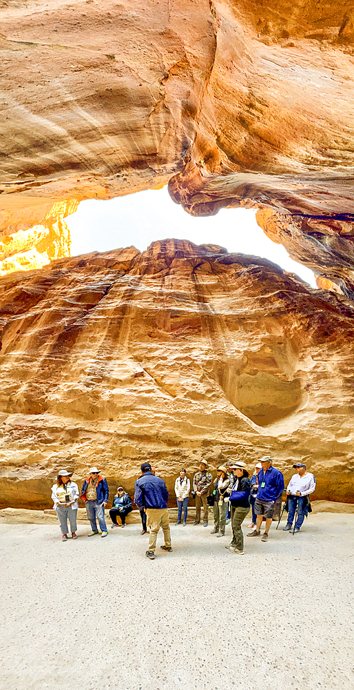 The Siq, entrance to Petra Archaeological Park, UNESCO World Heritage Site, one of the New Seven Wonders of the World, Petra, Jordan, Middle East