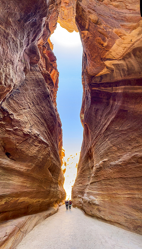 The Siq, entrance to Petra Archaeological Park, UNESCO World Heritage Site, one of the New Seven Wonders of the World, Petra, Jordan, Middle East