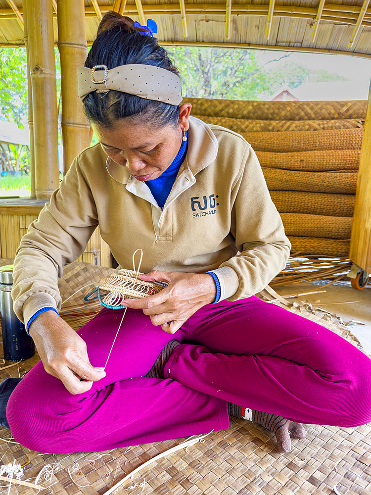 Craftsman working on various projects at the Satcha Handicraft Center in Siem Reap, Cambodia, Indochina, Southeast Asia, Asia