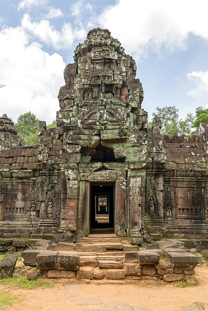 Stone entrance portico at Ta Som temple, Angkor Wat, Siem Reap, Siem Reap Province, Cambodia