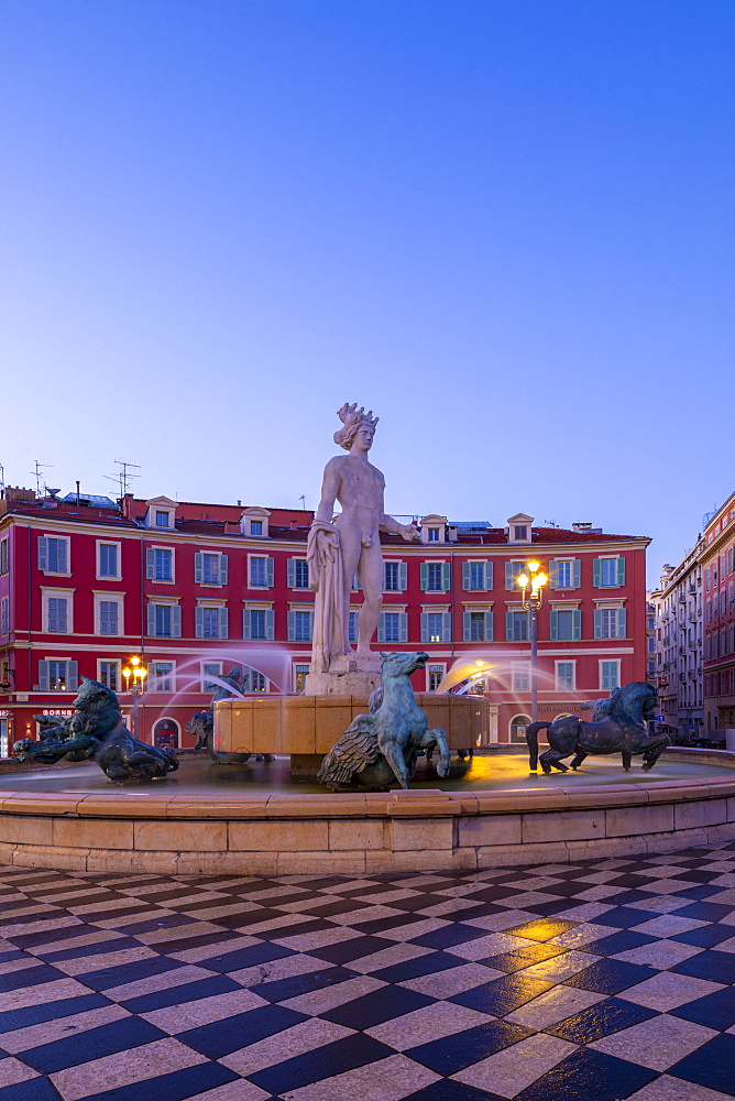 Statue of Apollo at Place Massena, Nice, Alpes-Maritimes, Cote d'Azur, French Riviera, Provence, France, Mediterranean, Europe