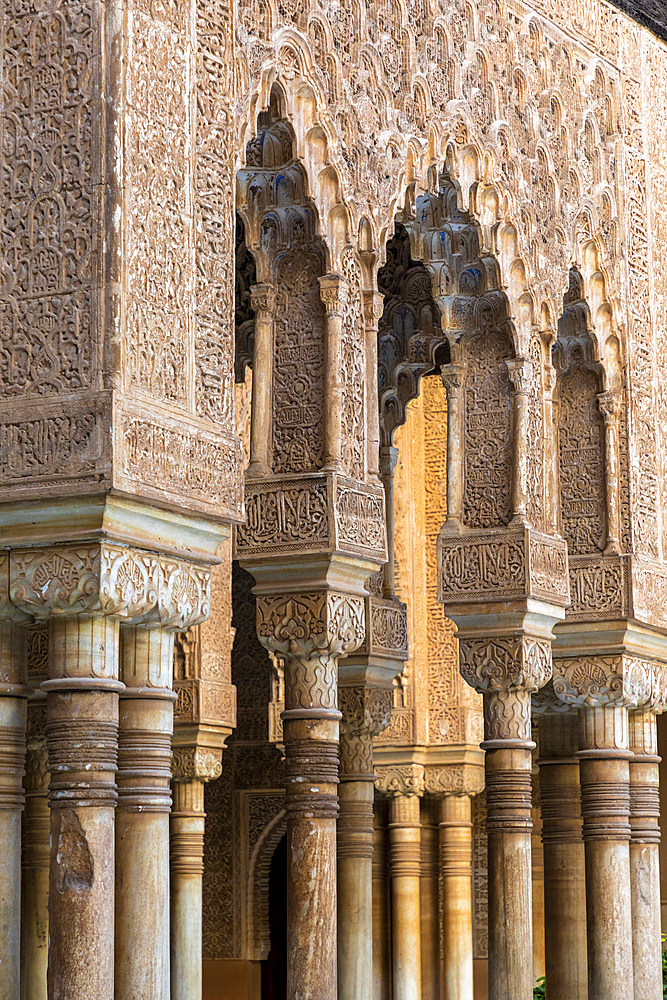 Court of the Lions, The Alhambra, UNESCO World Heritage Site, Granada, Andalusia, Spain, Europe