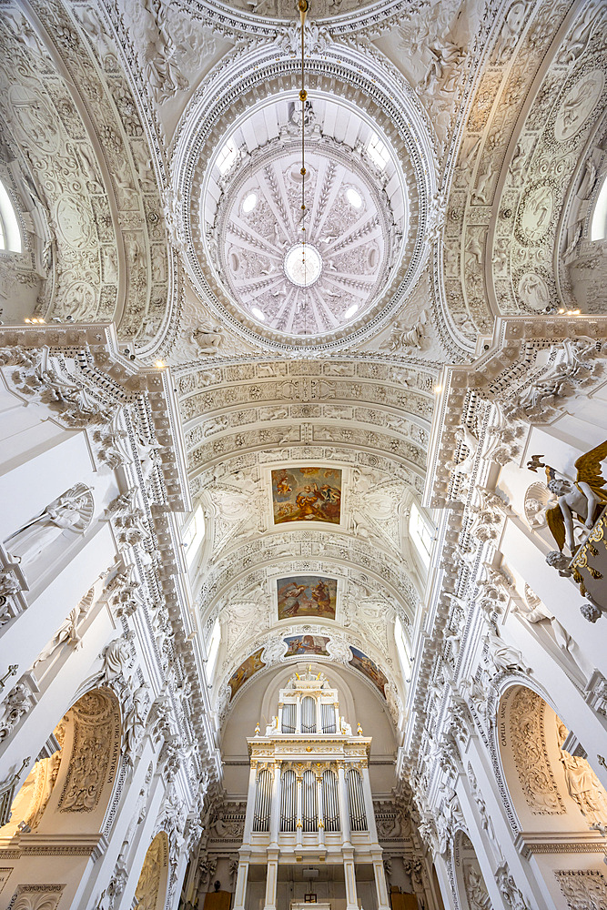 Interior of the Church of St. Peter and St. Paul, Vilnius, Lithuania, Northern Europe