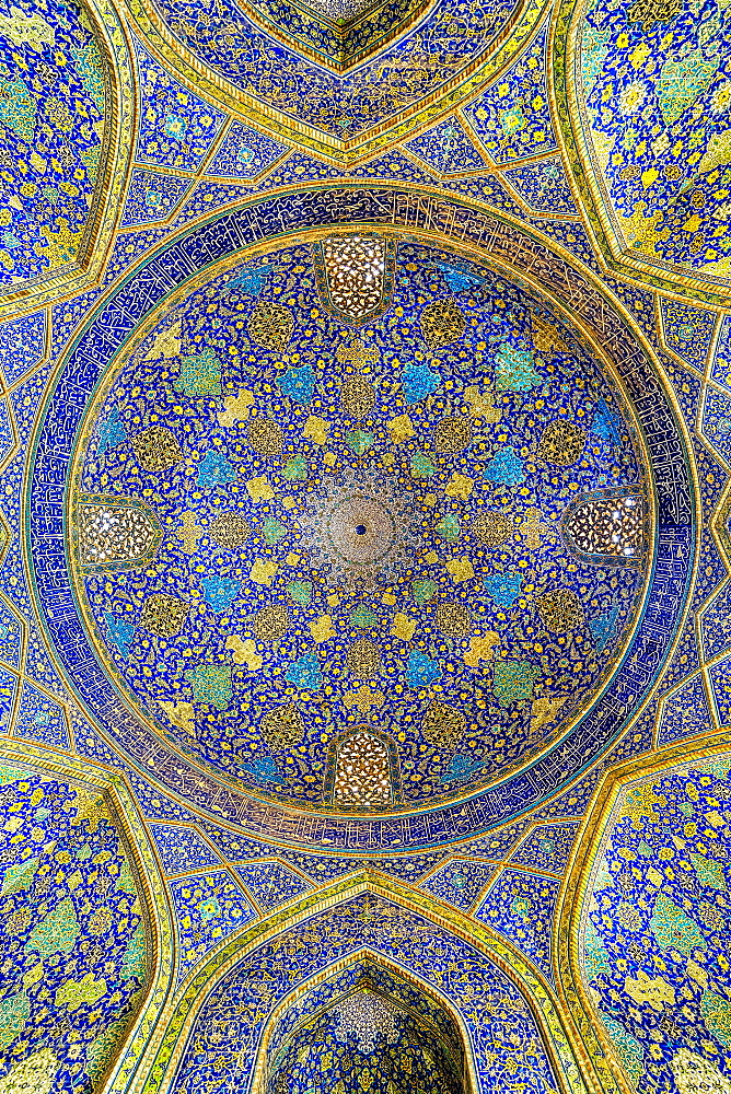 Iwan, Dome, Masjed-e Imam Mosque, Maydam-e Iman square, Esfahan, Iran, Middle East