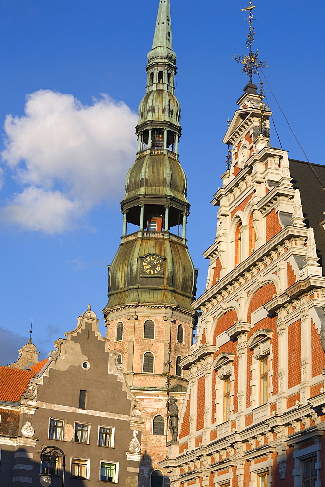 St. Peter's Church and the Brotherhood of Blackheads House, Old Town, UNESCO World Heritage Site, Riga, Latvia, Europe