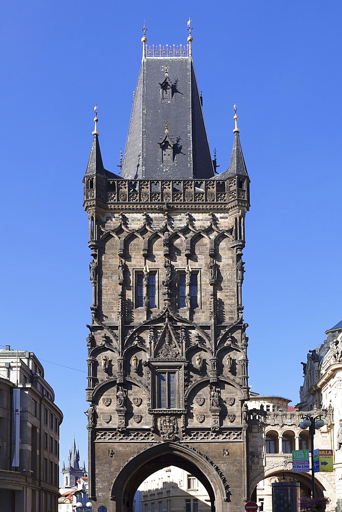 Powder Tower Prasna Brana, Republic Square (nnamesti republiky), Prague, Bohemia, Czech Republic, Europe 