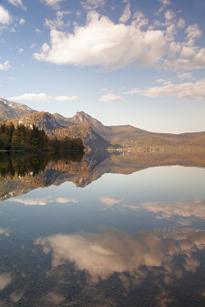 Herzogstand Mountain, Heimgarten Mountain reflecting in Kochelsee Lake, Bavarian Alps, Upper Bavaria, Bavaria, Germany, Europe