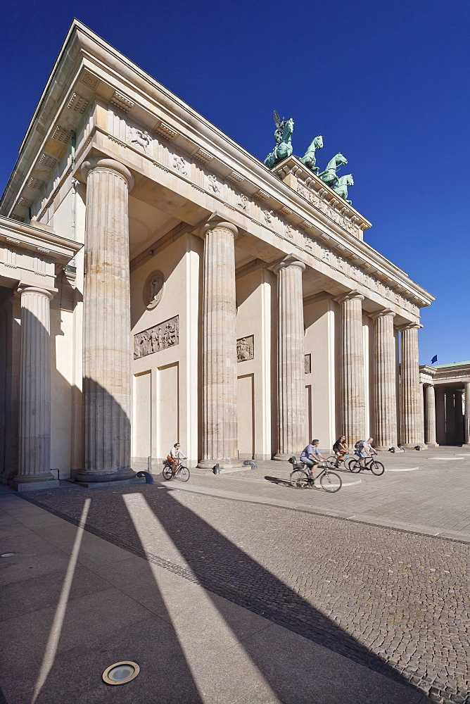 Brandenburg Gate (Brandenburger Tor), Pariser Platz square, Berlin Mitte, Berlin, Germany, Europe