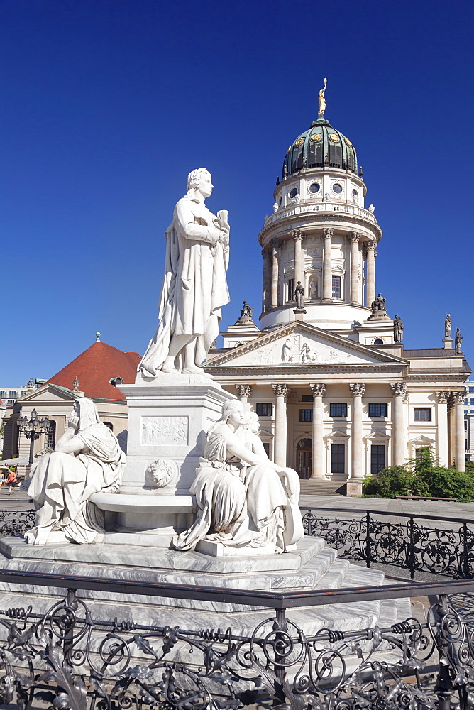 Franzoesischer Dom (French Cathedral), Schiller memorial, Gendarmenmarkt, Mitte, Berlin, Germany, Europe