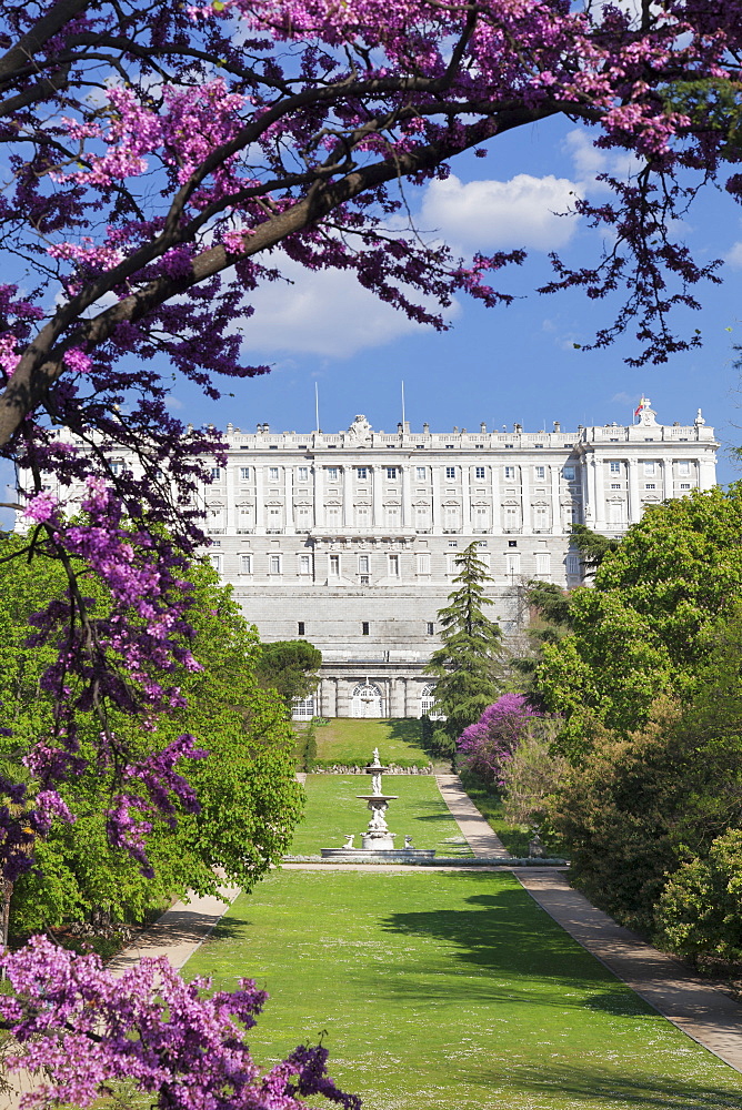 Campo del Moro Park, Royal Palace (Palacio Real), Madrid, Spain, Europe