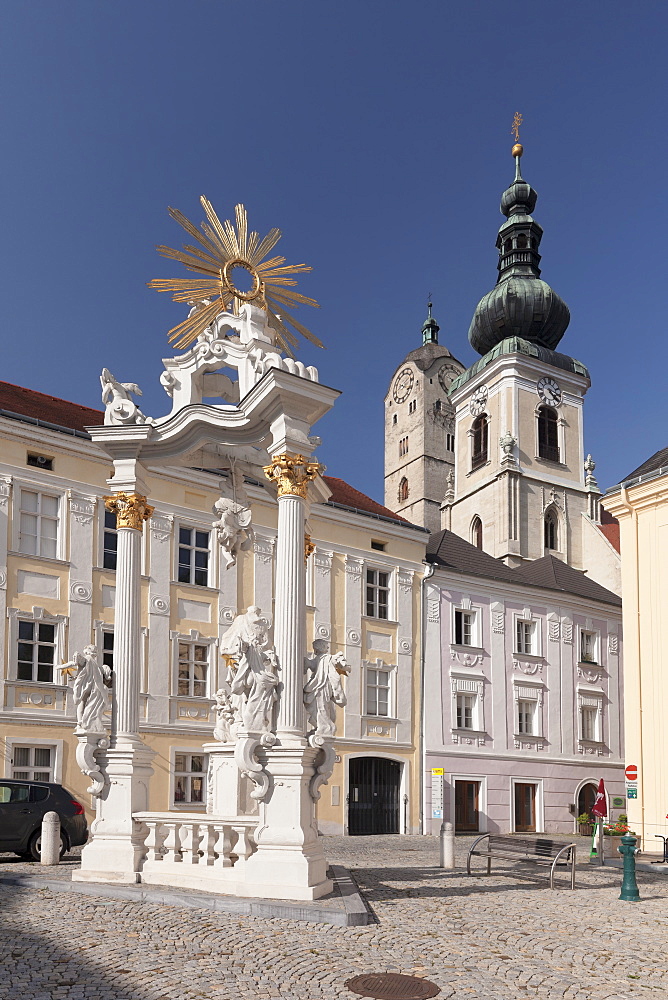 Square in front of the Town Hall with Nepomuk Column, Krems, Wachau, Lower Austria, Europe