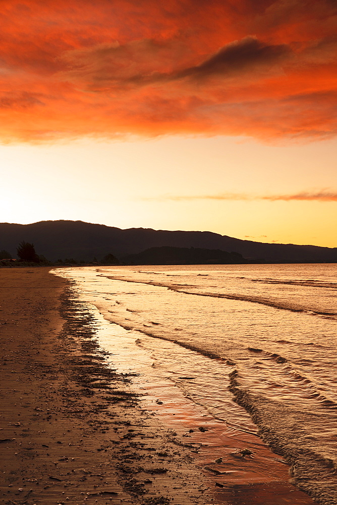 Sunset at Pohara Beach, Golden Bay, Tasman, South Island, New Zealand, Pacific