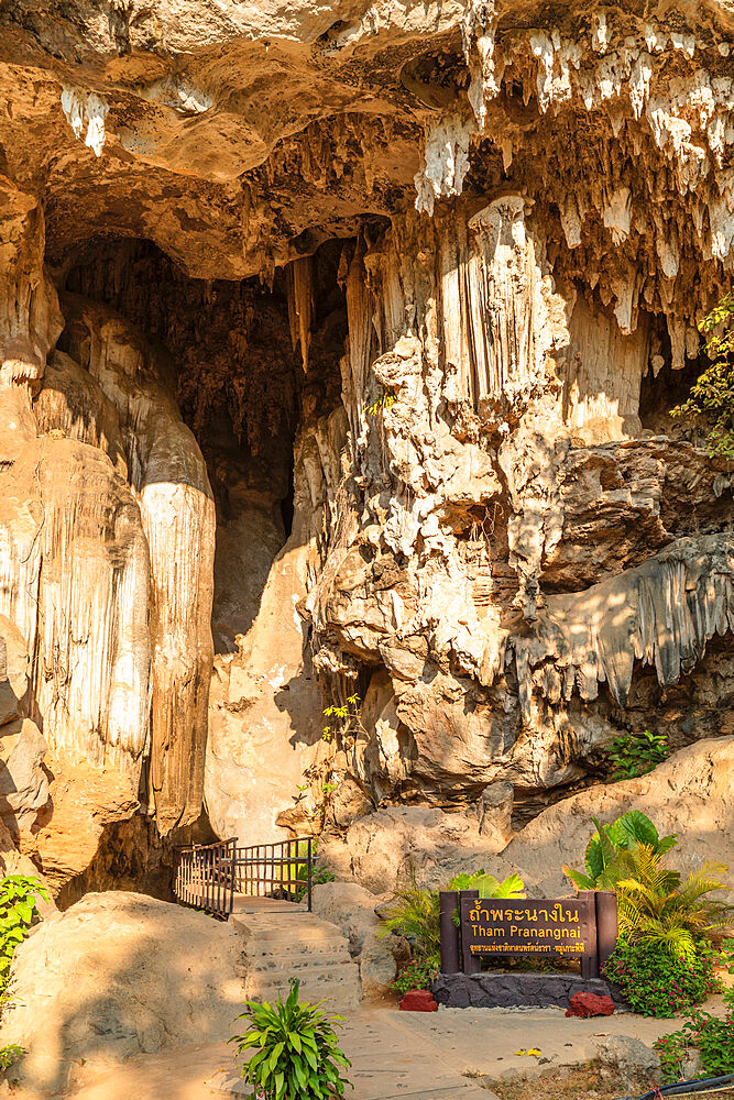 Entrance to Phra Nang Nai Cave, Railay Peninsula, Krabi Province, Thailand, Southeast Asia, Asia