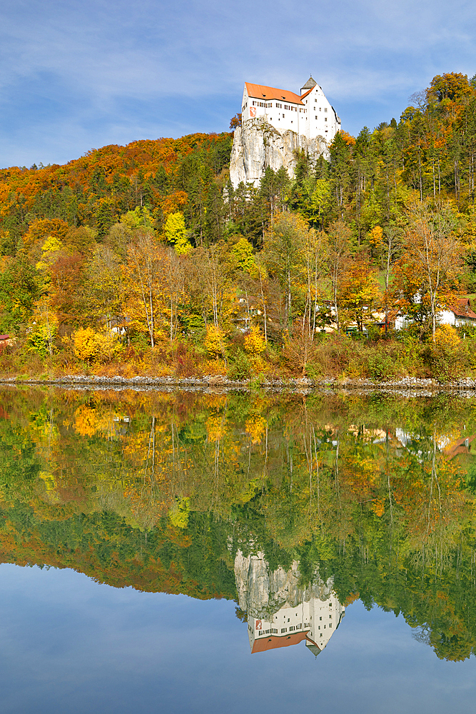 Prunn Castle near Riedenburg, Altmuhl Valley Nature Park, Bavaria, Germany, Europe