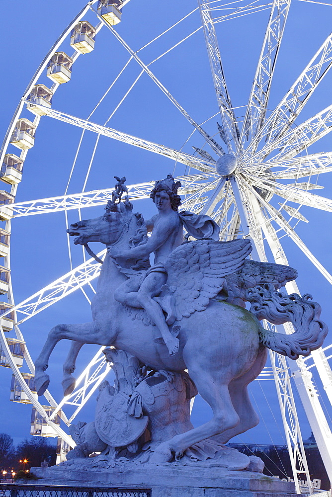 Sculpture and big wheel, Place de la Concorde, Paris, Ile de France, France, Europe 