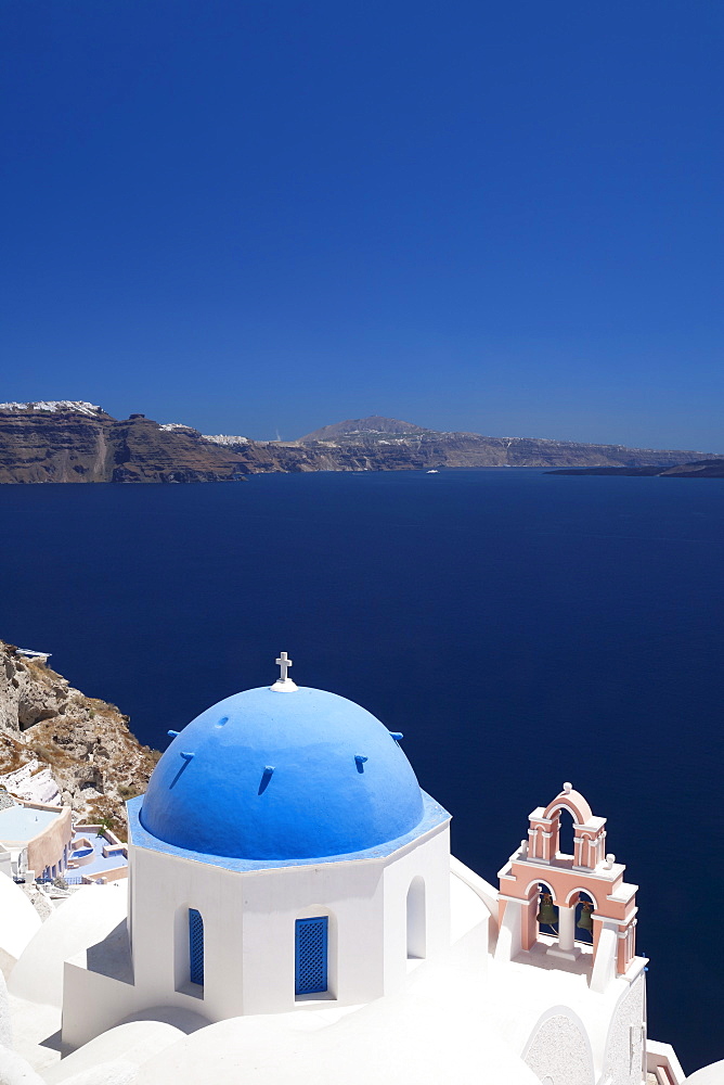 Church with blue dome with view of the Aegean Sea, Oia, Santorini, Cyclades, Greek Islands, Greece, Europe 