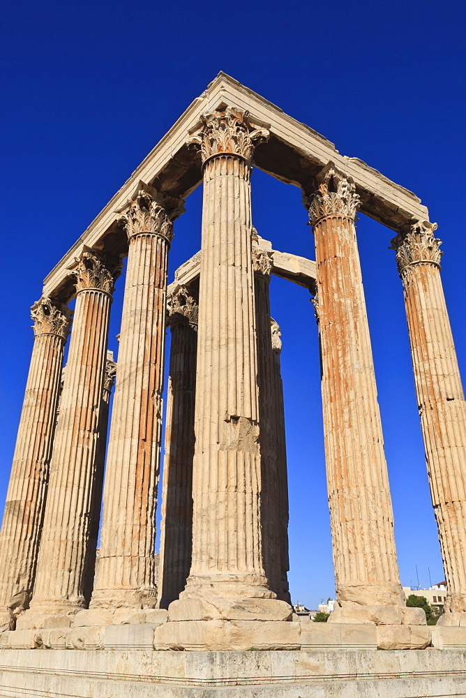 Standing Corinthian columns, early morning, Temple of Olympian Zeus, Athens, Greece, Europe