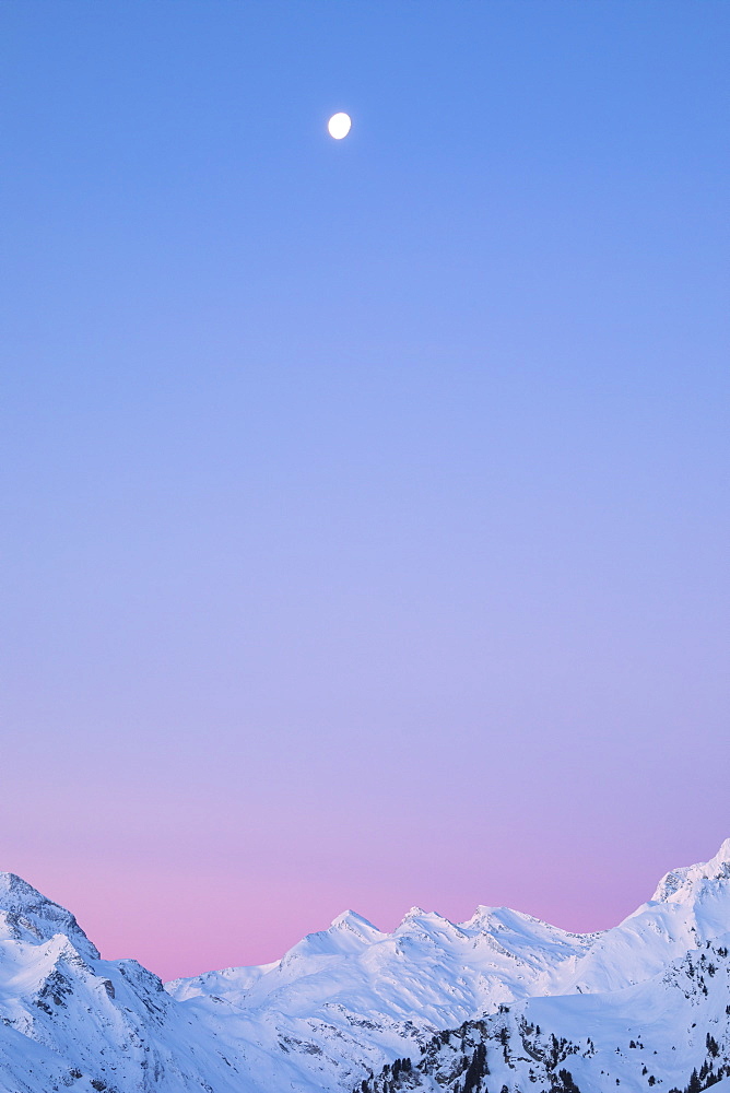 Sunrise on the snowy peaks of Val Maroz, Bregaglia Valley, Engadine, Canton of Graubunden, Switzerland, Europe