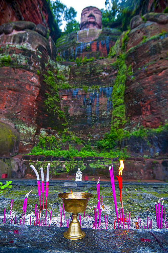 Leshan Giant Buddha, the largest stone Buddha on earth, Mount Emei Scenic Area, UNESCO World Heritage Site, Leshan, Sichuan, China, Asia