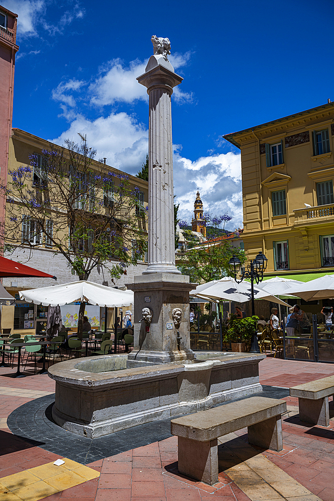 Water fountain, seaside town of Menton, Alpes Maritimes, Provence-Alpes-Cote d'Azur, French Riviera, France, Europe