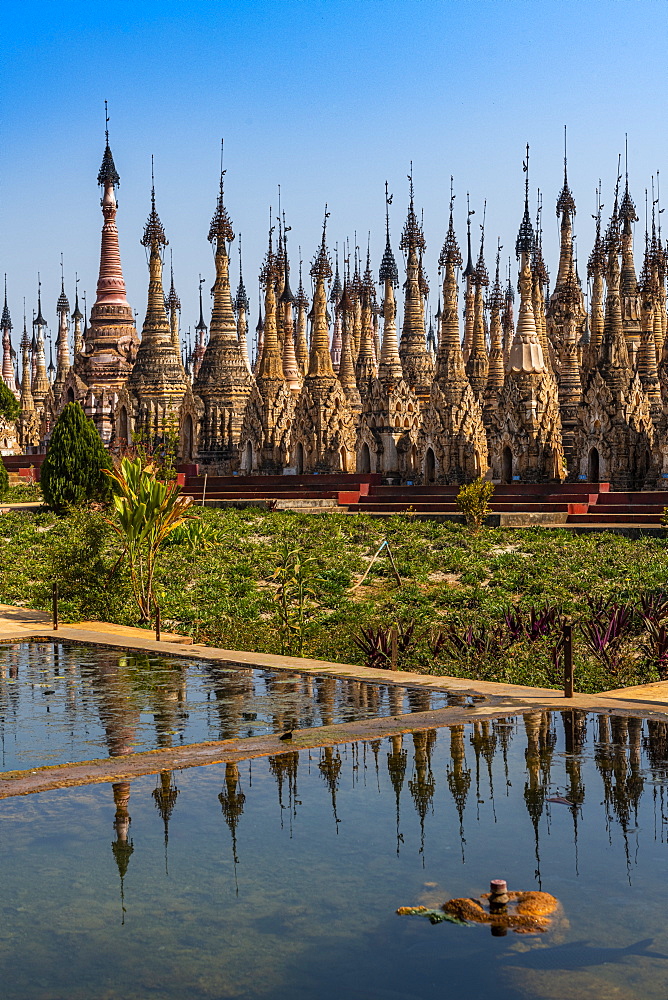 Kakku's pagoda with its 2500 stupas, Kakku, Shan state, Myanmar (Burma), Asia