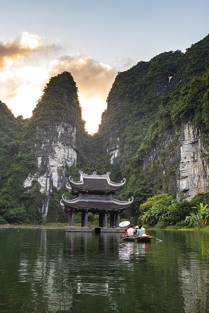 Temple standing between the scenic limestone mountains of Trang An Landscape Complex, UNESCO World Heritage Site, Vietnam, Indochina, Southeast Asia, Asia