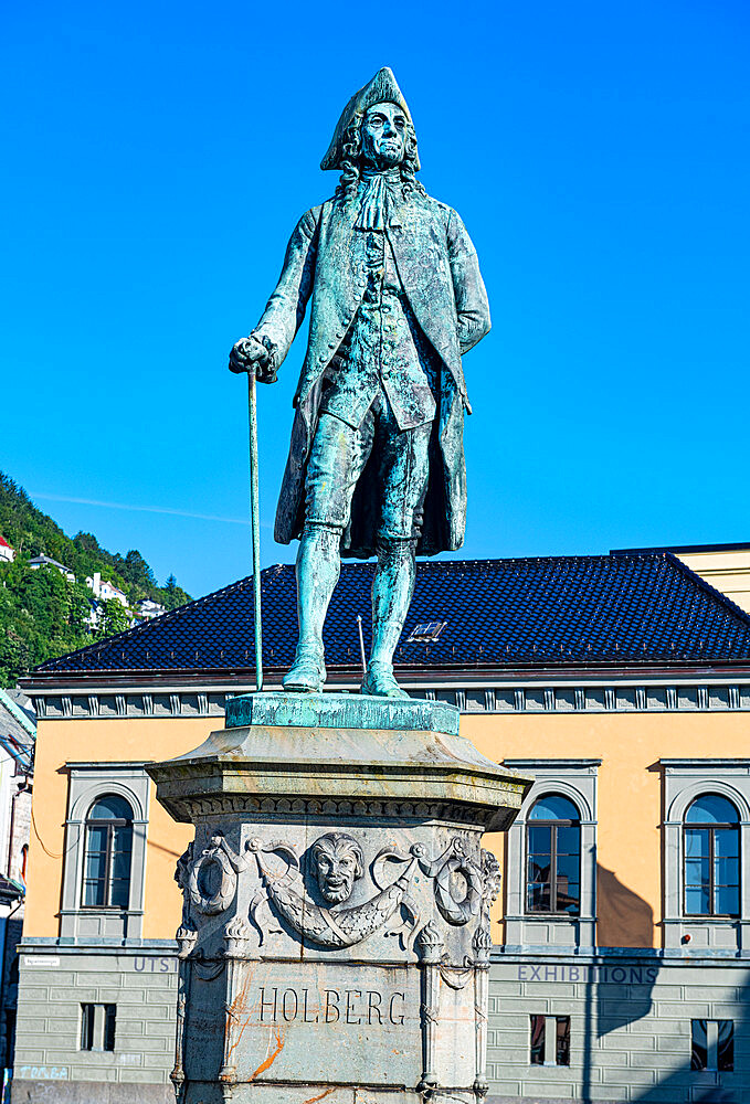 Ludwig Holberg statue, Bergen, Norway, Scandinavia, Europe