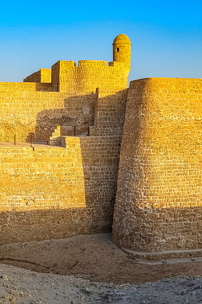 Qal'at al-Bahrain (Bahrain Fort), UNESCO World Heritage Site, Kingdom of Bahrain, Middle East