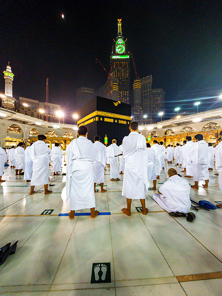 Pilgrims around the Kaaba, the Hajj, Mekka (Mecca), Kingdom of Saudi Arabia, Middle East