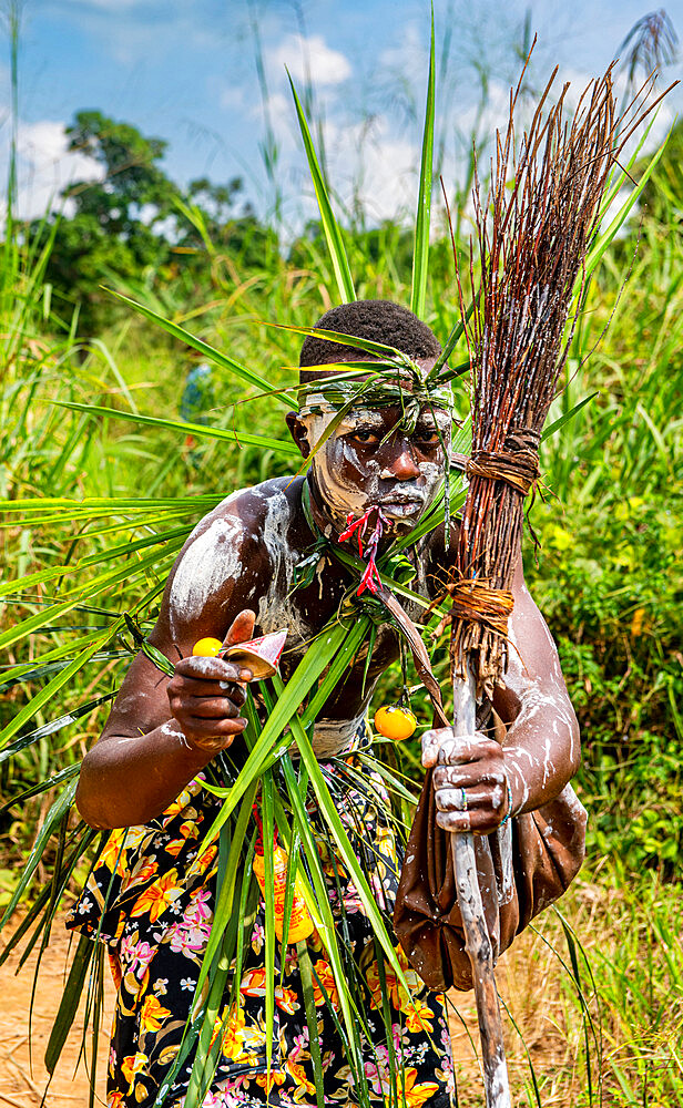 Pygmy warrior, Kisangani, Democratic Republic of the Congo, Africa