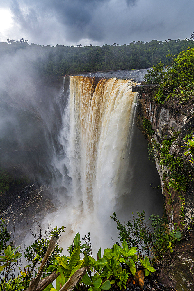 Kaieteur Falls, Potaro River, Guyana, South America