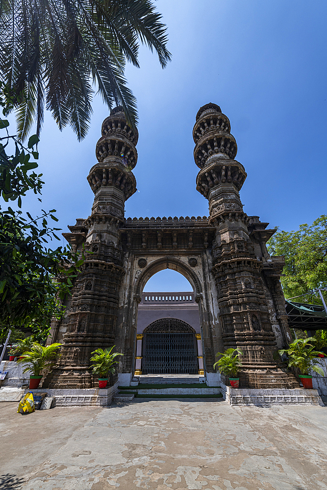 Sidi Bashir Masjid, The Shaking Minarets, UNESCO World Heritage Site, Ahmedabad, Gujarat, India, Asia