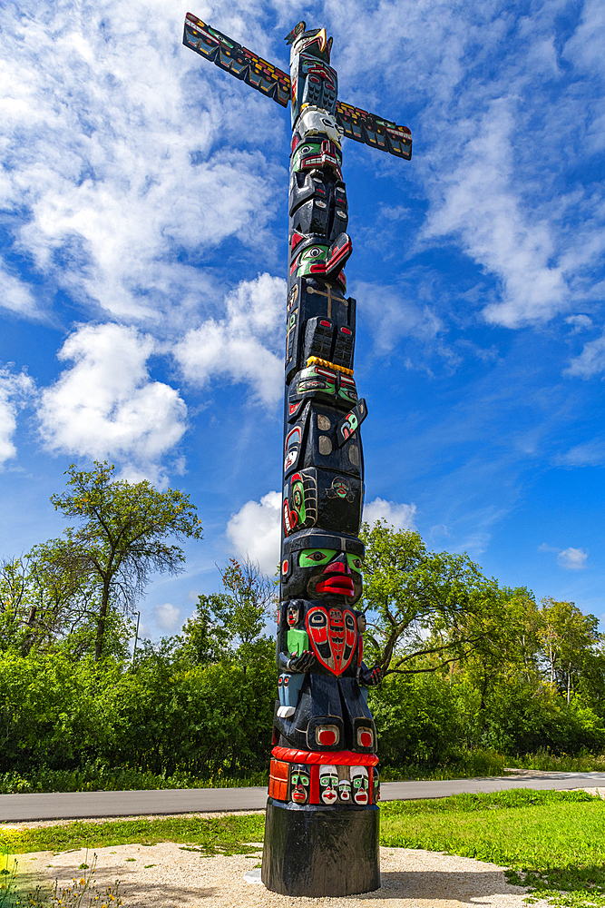 Totem Pole, Assiniboine Park, Winnipeg, Manitoba, Canada, North America