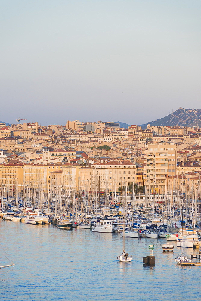 Marseille harbour, Marseille, Bouches du Rhone, Provence, Provence-Alpes-Cote d'Azur, France, Mediterranean, Europe