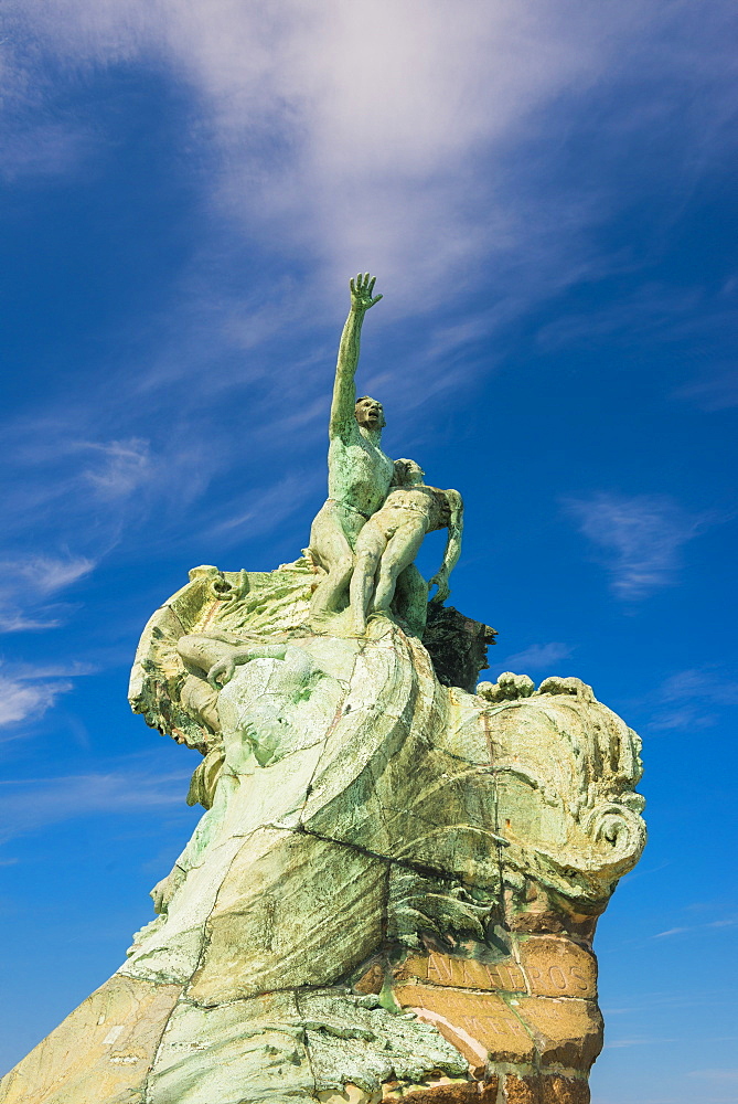 Statue in the old port, Marseille, Bouches du Rhone, Provence, Provence-Alpes-Cote d'Azur, France, Mediterranean, Europe