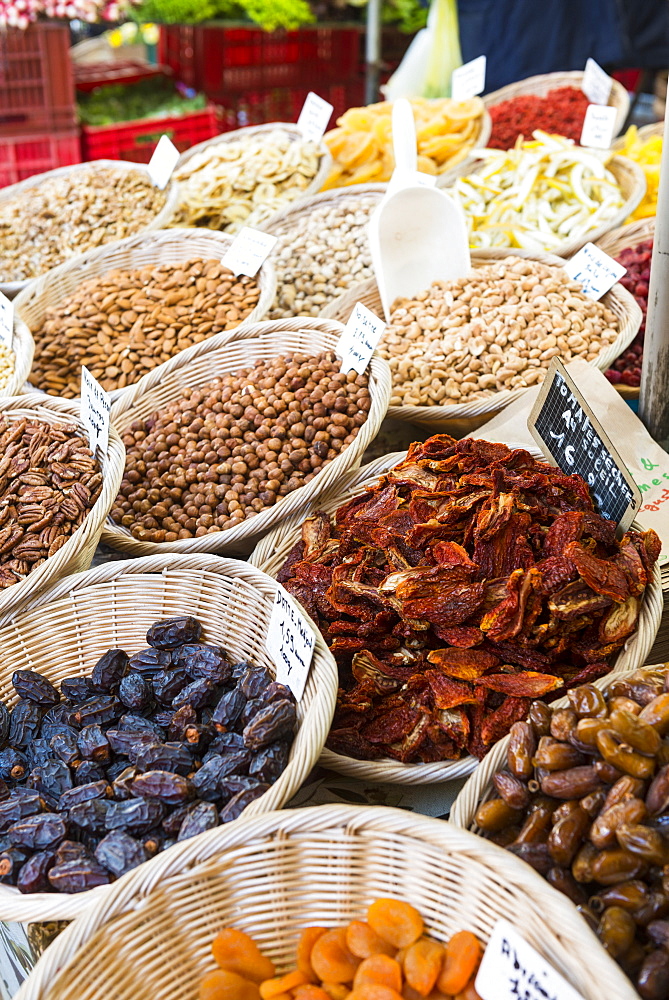 Dried fruits, Aix en Provence, Bouches du Rhone, Provence, Provence-Alpes-Cote d'Azur, France, Europe