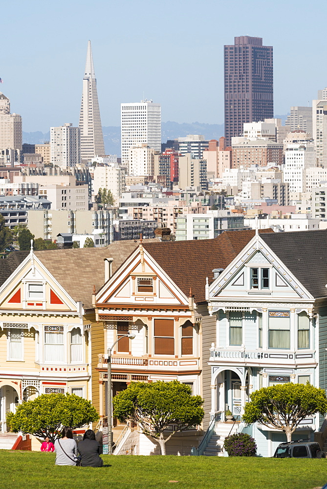 Painted Ladies in Alamo Square, San Francisco, California, United States of America, North America