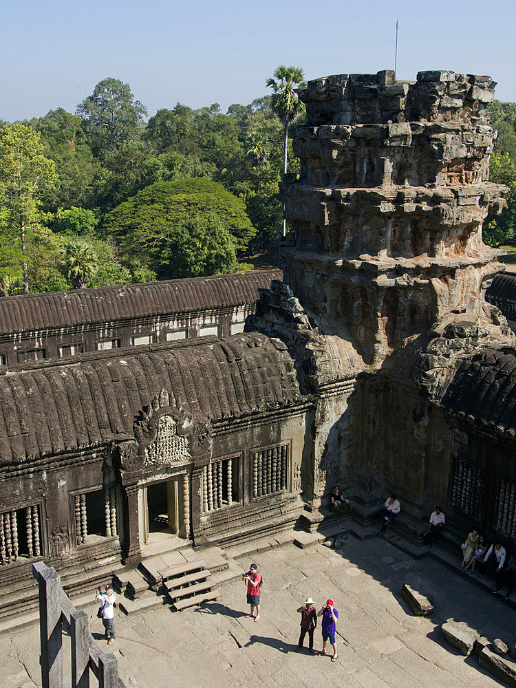 Tourists at the Angkor Wat Archaeological Park, UNESCO World Heritage Site, Siem Reap, Cambodia, Indochina, Southeast Asia, Asia