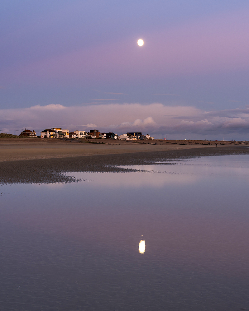 Moonrise, Camber Sands, East Sussex, England, United Kingdom, Europe